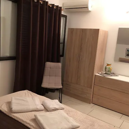 Royal Bay Apartman *